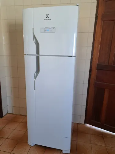 Na compra da Geladeira, leva uma Árvore de Natal de brinde.
