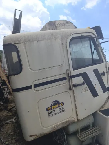 Cabine Branca Volvo N10 Ano 1986