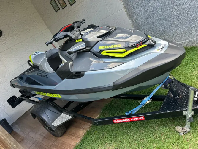 Jetski 325