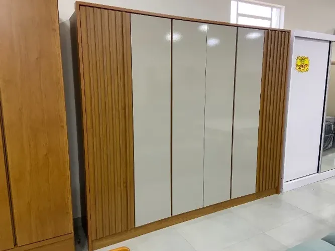 Guarda-Roupa 6 Portas com Slow Motion e 6 Gavetas - Sofisticação e espaço!