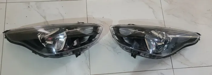 Faróis ford ka 2019 20 21 22