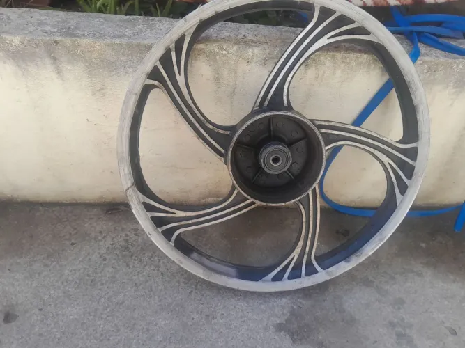 Roda de moto dianteira 