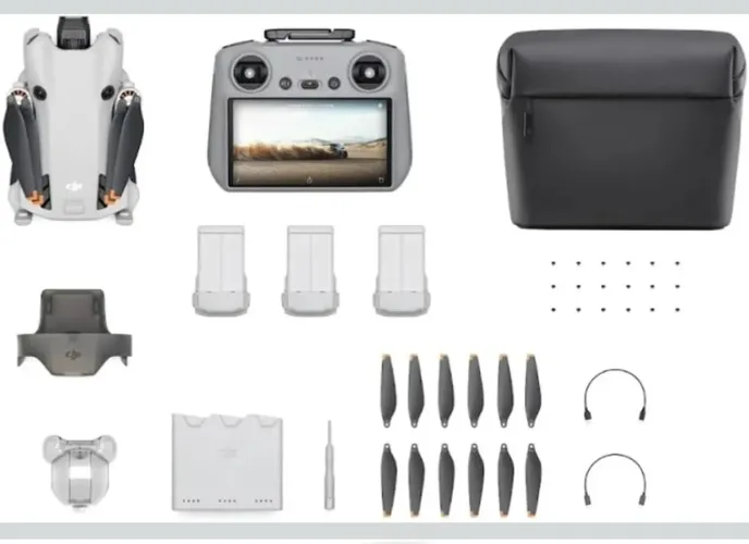 DJI Mini 4 Pro com Kit Flymore lacrado controle com tela lacrado
