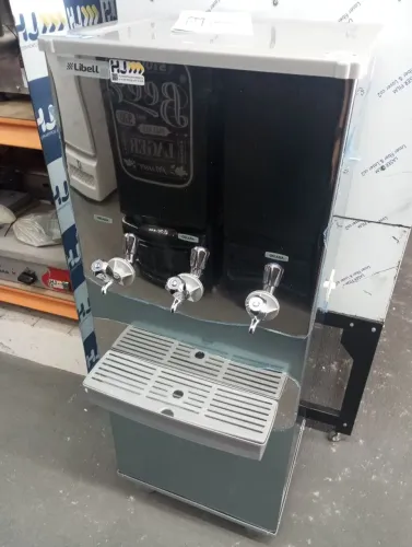 NZ. Bebedouro inox refrigerado 3 torneiras