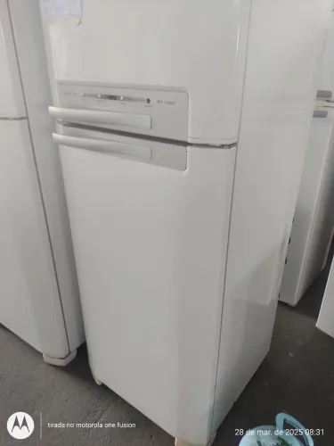 REFRIGERADOR ELECTROLUX DF 46 220V