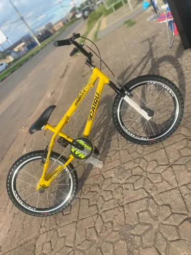 BICICLETA INFANTIL ARO 20 DISPONÍVEL 
