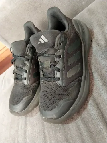 Tênis Adidas Cloudfoam