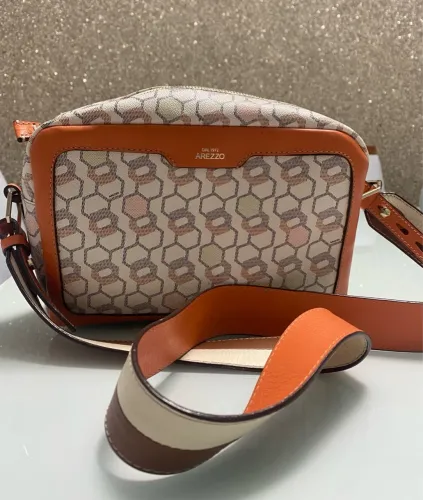 Bolsa Arezzo Colorida com Alça Transversal nova