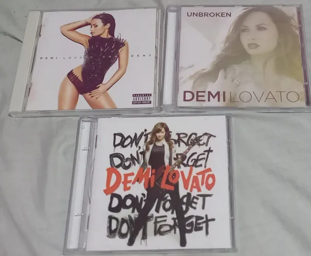3 cds da Demi Lovato