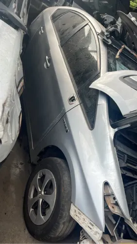 F sucata Toyota prius 2015