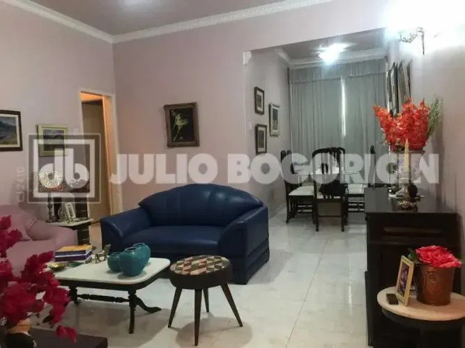 Copacabana 3 quartos vaga escritura frente reformado portaria 24hs