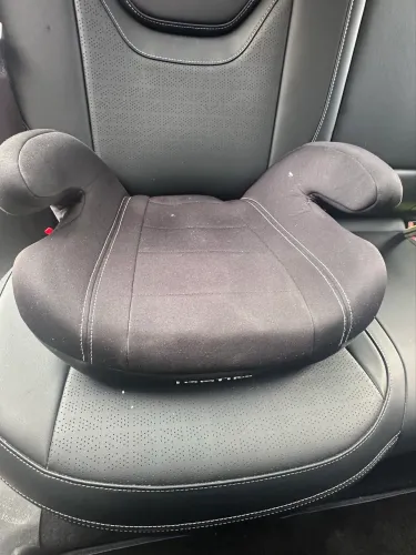2 Assentos de elevação com isofix