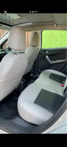 Peugeot 208 Allure 1.5 Flex 8V 5P 2015