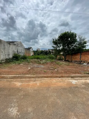 Vende-se lote 420 m no Bairro Anápolis City 