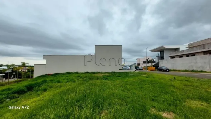 Terreno à venda com 300m² no La Dolce Vita, em Paulinia