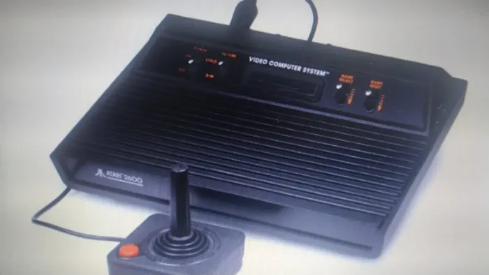 ATARI 2600 100% REVISADO + AV MOD (MUNDO K) + CONTROLE + 1 JOGO.