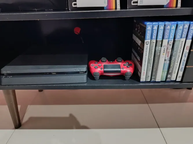 Vende-se PS4 500gb + Jogos