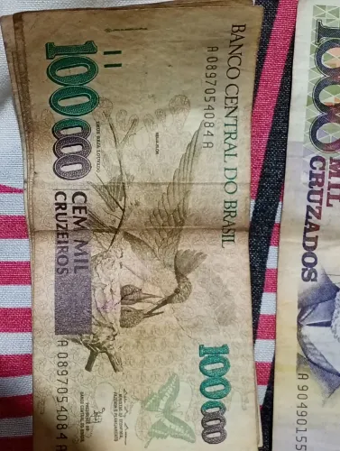 Notas de dinheiro antigo