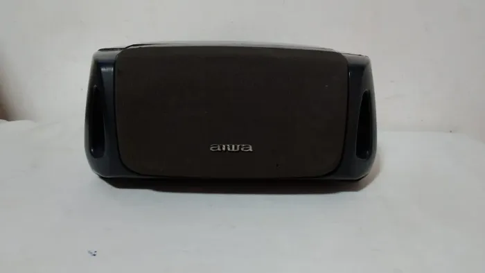 UMA CAIXA CENTRAL AIWA FUNCIONANDO