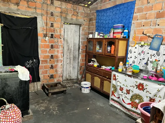 Vende-se essa casa 