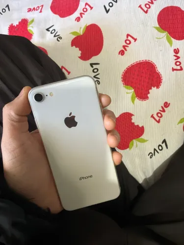 iPhone 8