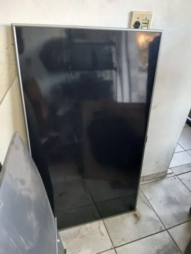 Smart TV Samsung 55" UN55NU7400G Tela Quebrada