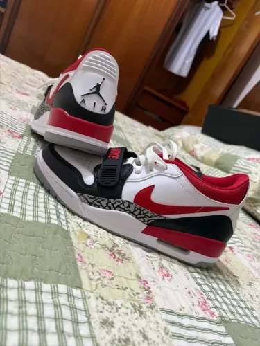 Air jordan legacy 312 low