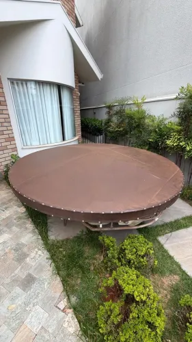 Vende - se SPA em perfeito estado.