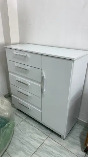 Cômoda com 5 gavetas 1 porta nova 100% MDF pronta entrega