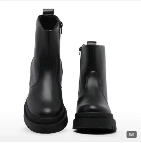 Bota coturno feminina