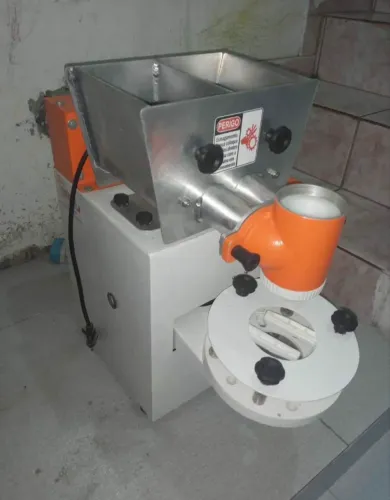 Máquina de Fazer e Modelar Salgados e Doces Compacta Mix da Compacta