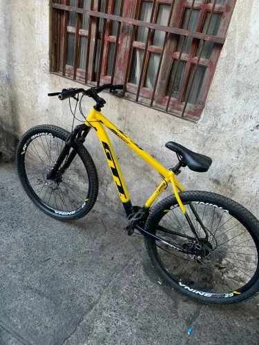 Aro 29 top 