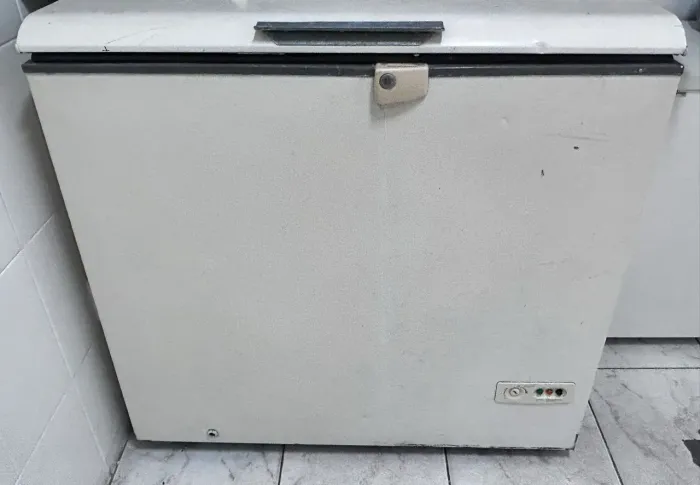 Freezer horizontal branco 1 porta - espaçoso e muito conservado 127v