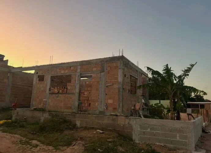 VENDO LOTE/ OBRA EM PONTO DE LAJE