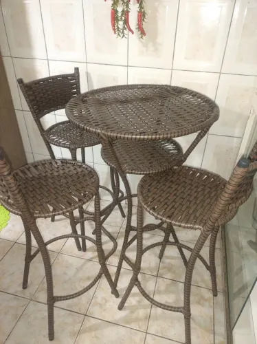 Mesa c 3 cadeiras