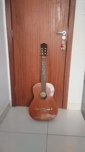 violão clássico da marca Di Giorgio, modelo Estudante nº 18.