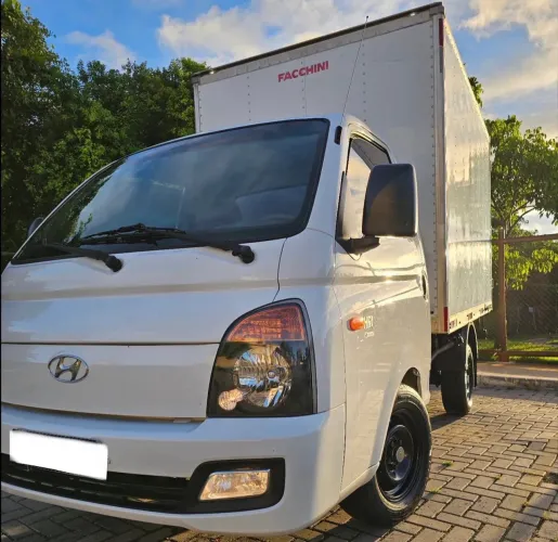 Hyundai HR  Baú 