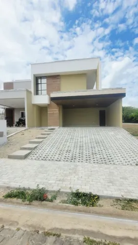 Casa em condomínio fechado no Eusébio