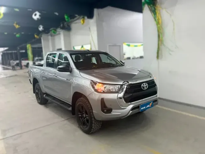 Toyota Hilux CD SR 4X4 2.8 TDI Diesel Aut. 2024