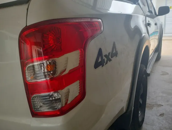Mitsubishi L200 Tri. Outdo. GLS 2.4 CD 4X4 Die. AUT 2022