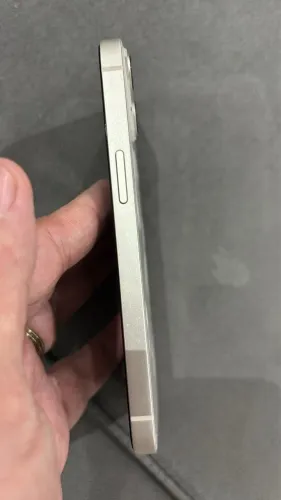iPhone 13 normal novinho sem nem um detalhe