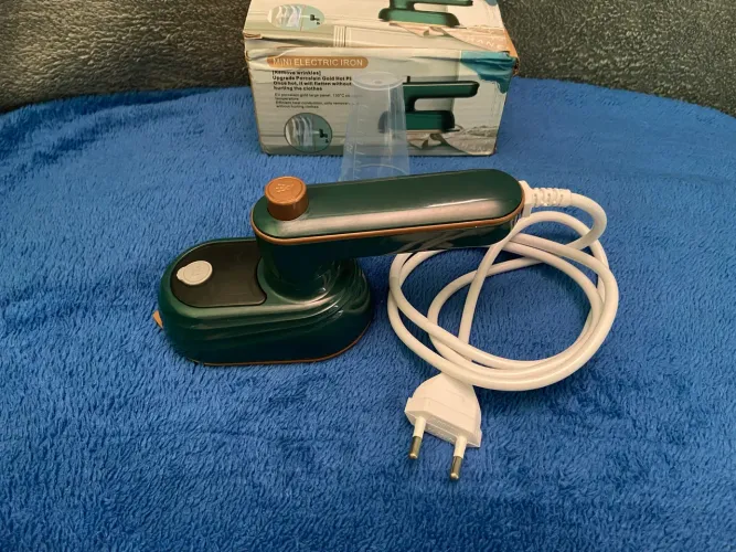 Mini Ferro de Passar Roupa a Vapor Portátil
