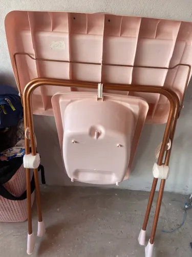 BANHEIRA COM TROCADOR ROSA