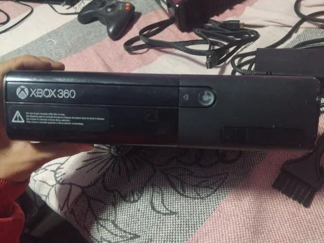 Lote Xbox 360 Slim + Xbox 360 Fat + Controle + Fonte (Para Peças)