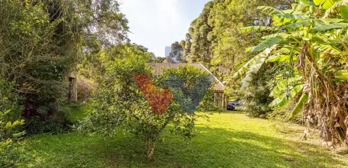 Chácara Charmosa em Pinhais com Casa Principal, Ático e Edícula Próximo ao Alphaville
