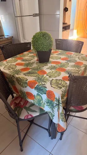 Mesa de vidro 04 lugares pernas de junco
