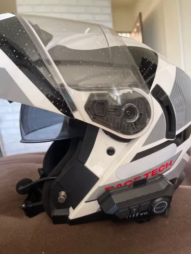 Vende se capacete escamoteável
