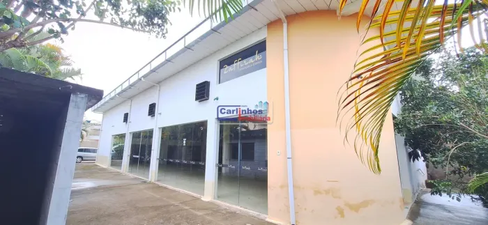 Salão comercial em Juatuba!