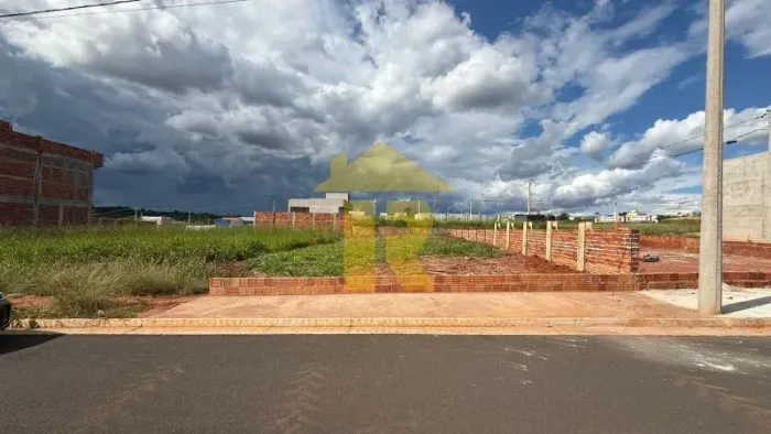 Terreno à venda em São José do Rio Preto-SP, no Residencial Monte Cristo, com 225m² de áre