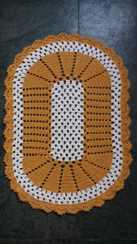 Tapete oval de crochê 